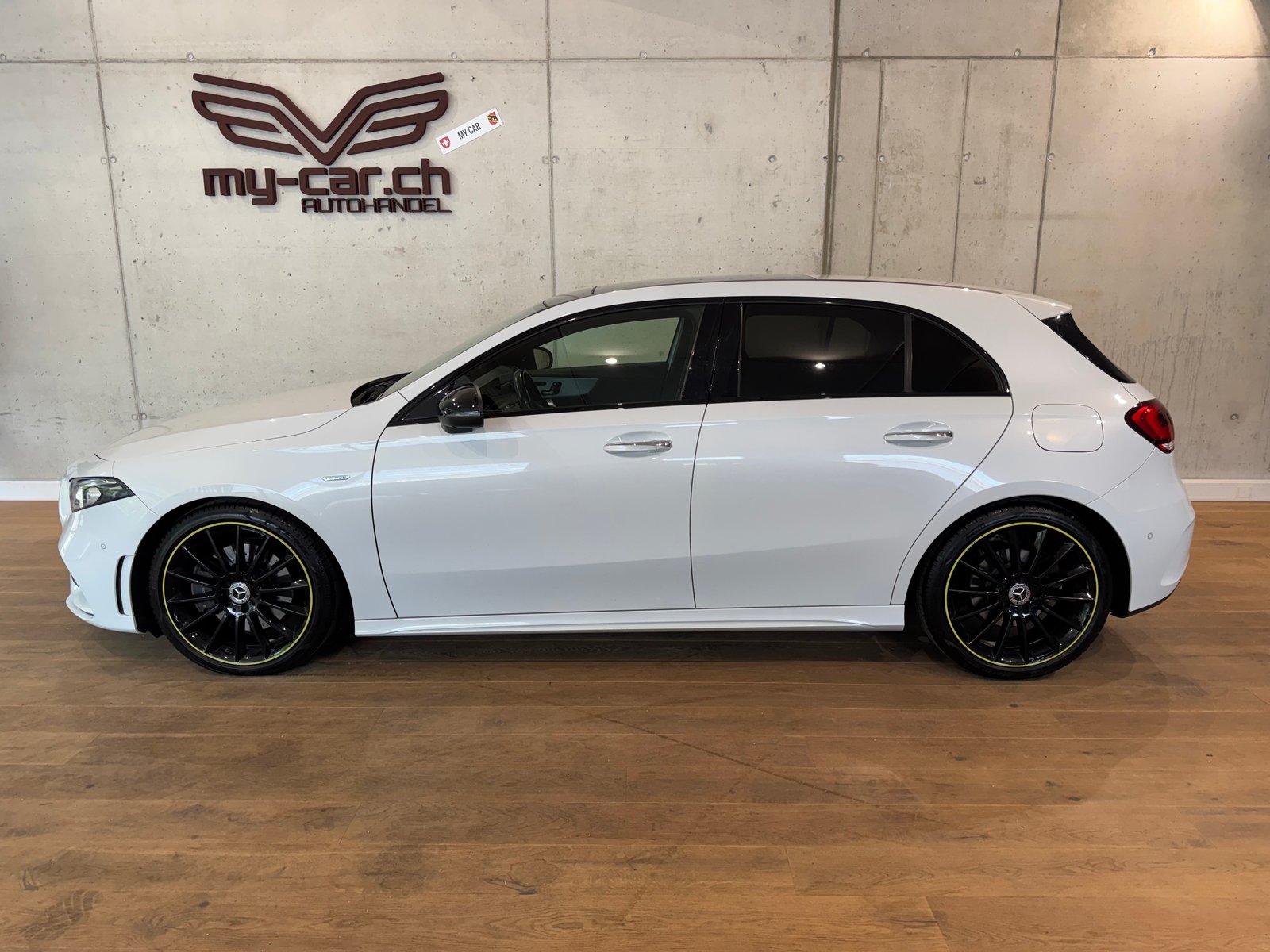 MERCEDES-BENZ A 220 AMG Line EDITION 1 7G-DCT 4Matic BURMES, Essence, Occasion / Utilisé, Automatique - 6