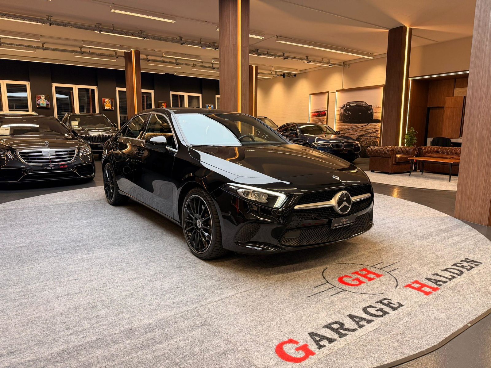 MERCEDES-BENZ A 220 Progressive Limousine