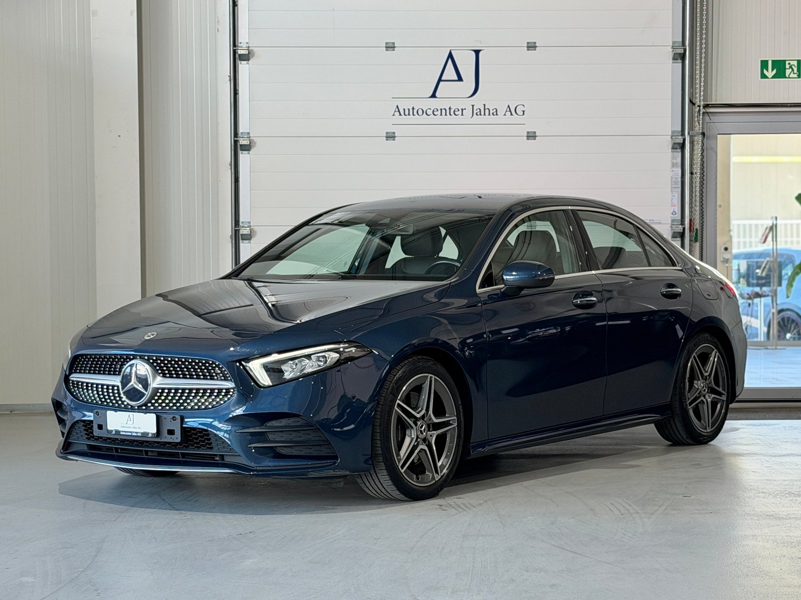 MERCEDES-BENZ A 220 AMG Line 7G-DCT 4Matic, Essence, Occasion / Utilisé, Automatique - 3