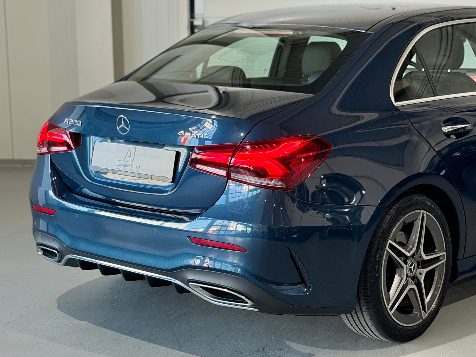 MERCEDES-BENZ A 220 AMG Line 7G-DCT 4Matic, Essence, Occasion / Utilisé, Automatique - 6