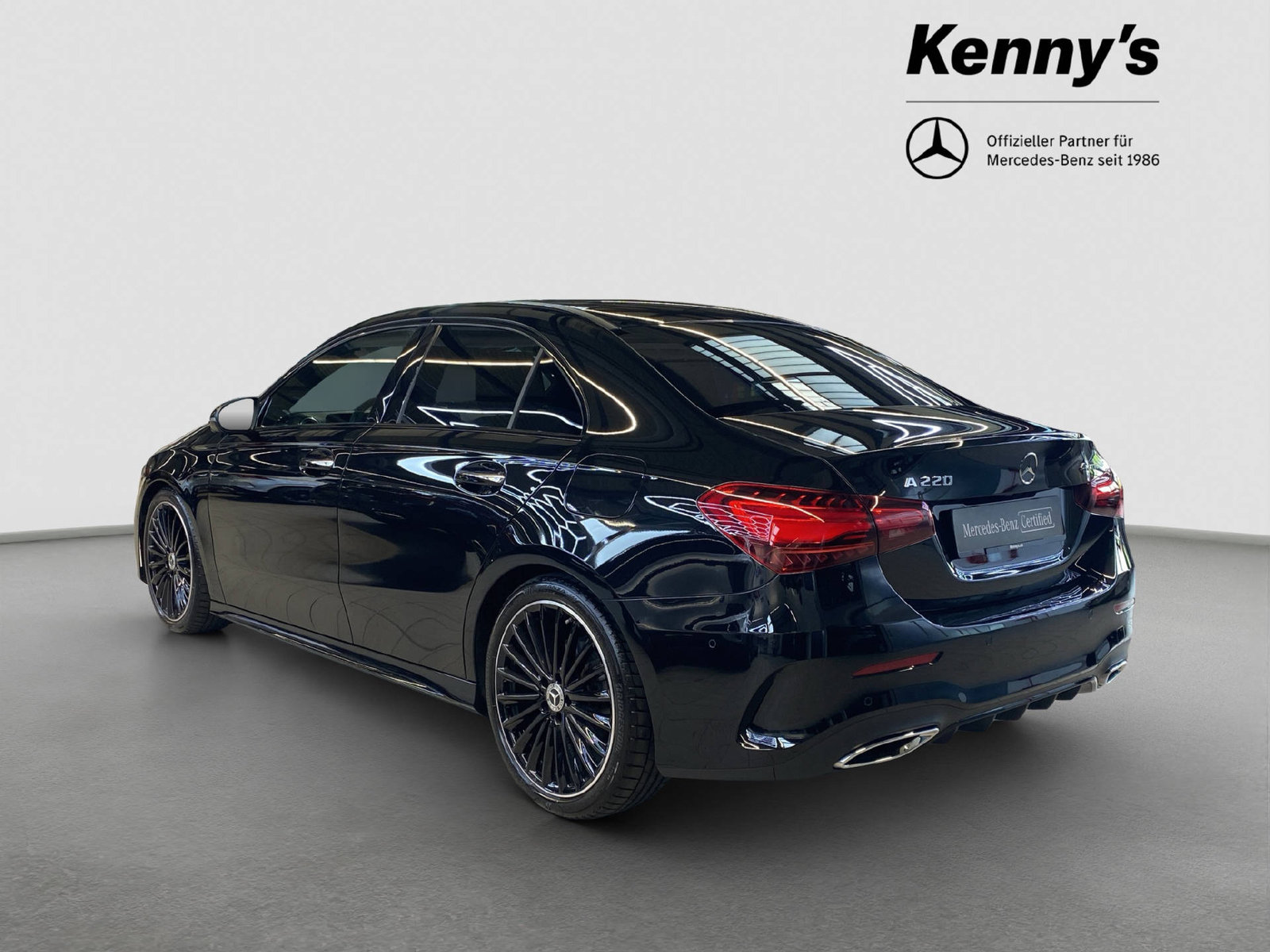 MERCEDES-BENZ A 220 AMG Line Limousine 4MATIC, Mild-Hybrid Benzin/Elektro, Occasion / Gebraucht, Automatik - 4