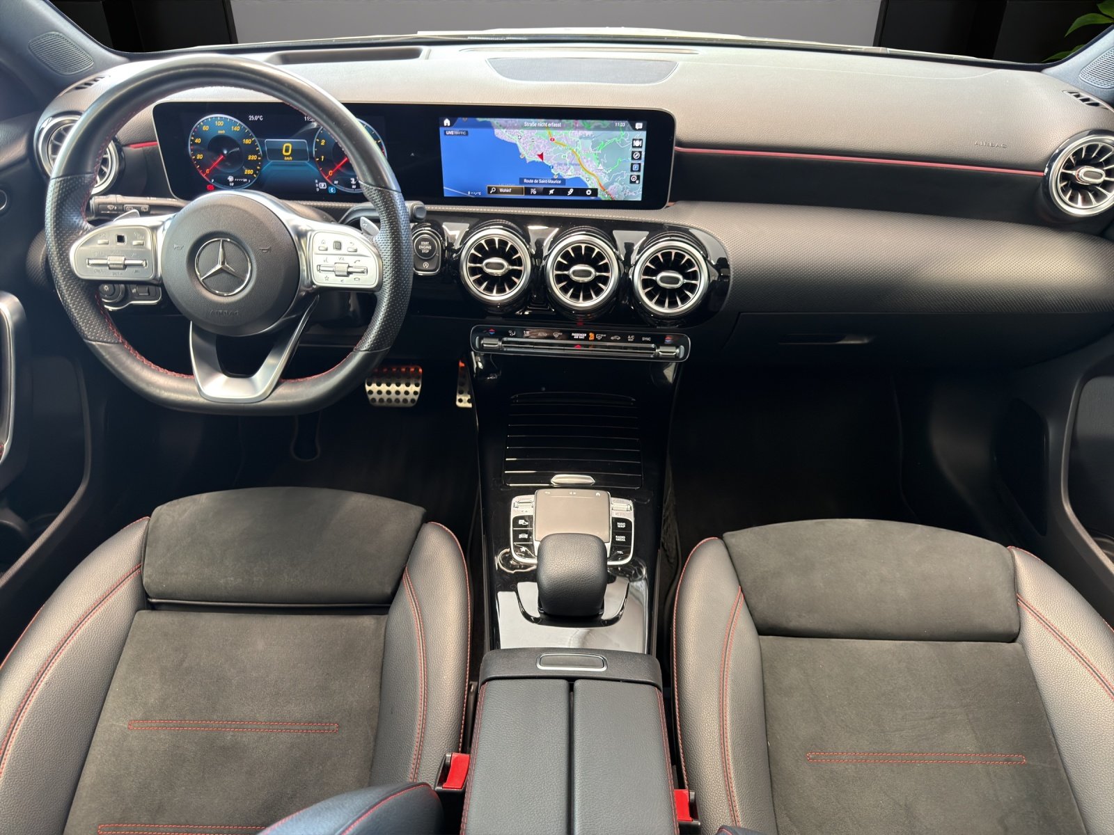 MERCEDES-BENZ A 220 AMG Line 4Matic, Benzin, Occasion / Gebraucht, Automatik - 7