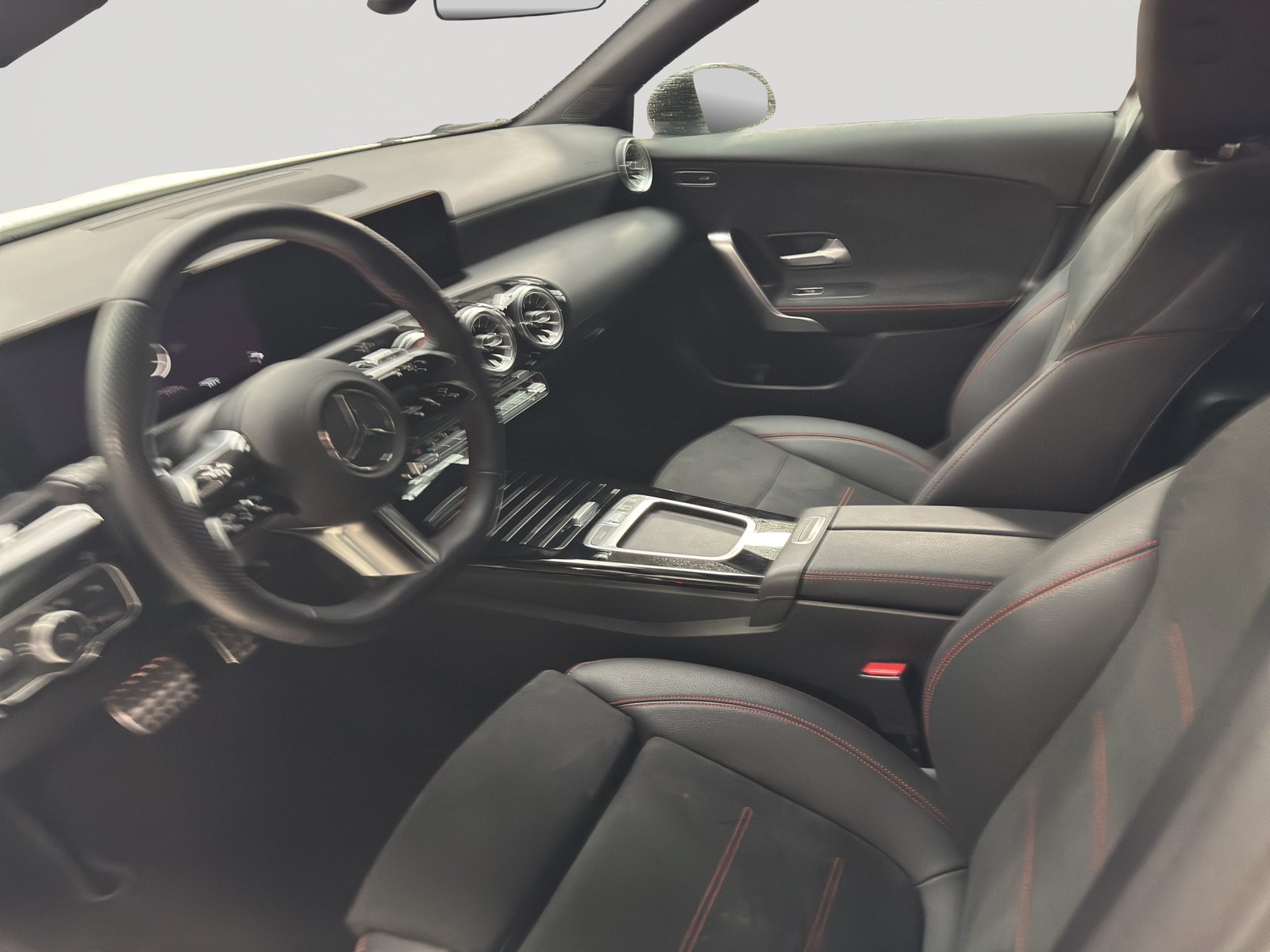 MERCEDES-BENZ A 220 4Matic 8G-DCT AMG Line Night, Mild-Hybrid Petrol/Electric, Second hand / Used, Automatic - 7