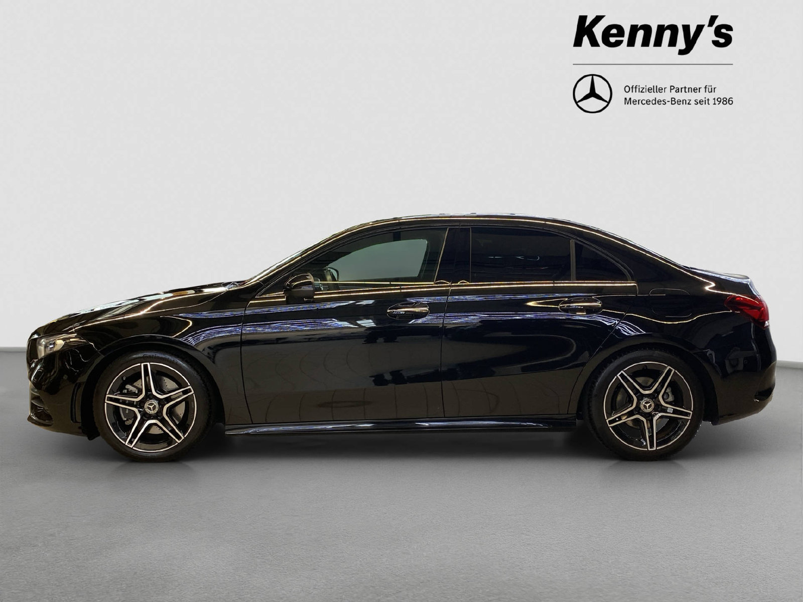 MERCEDES-BENZ A 220 AMG Line 4MATIC Limousine, Benzina, Occasioni / Usate, Automatico - 3