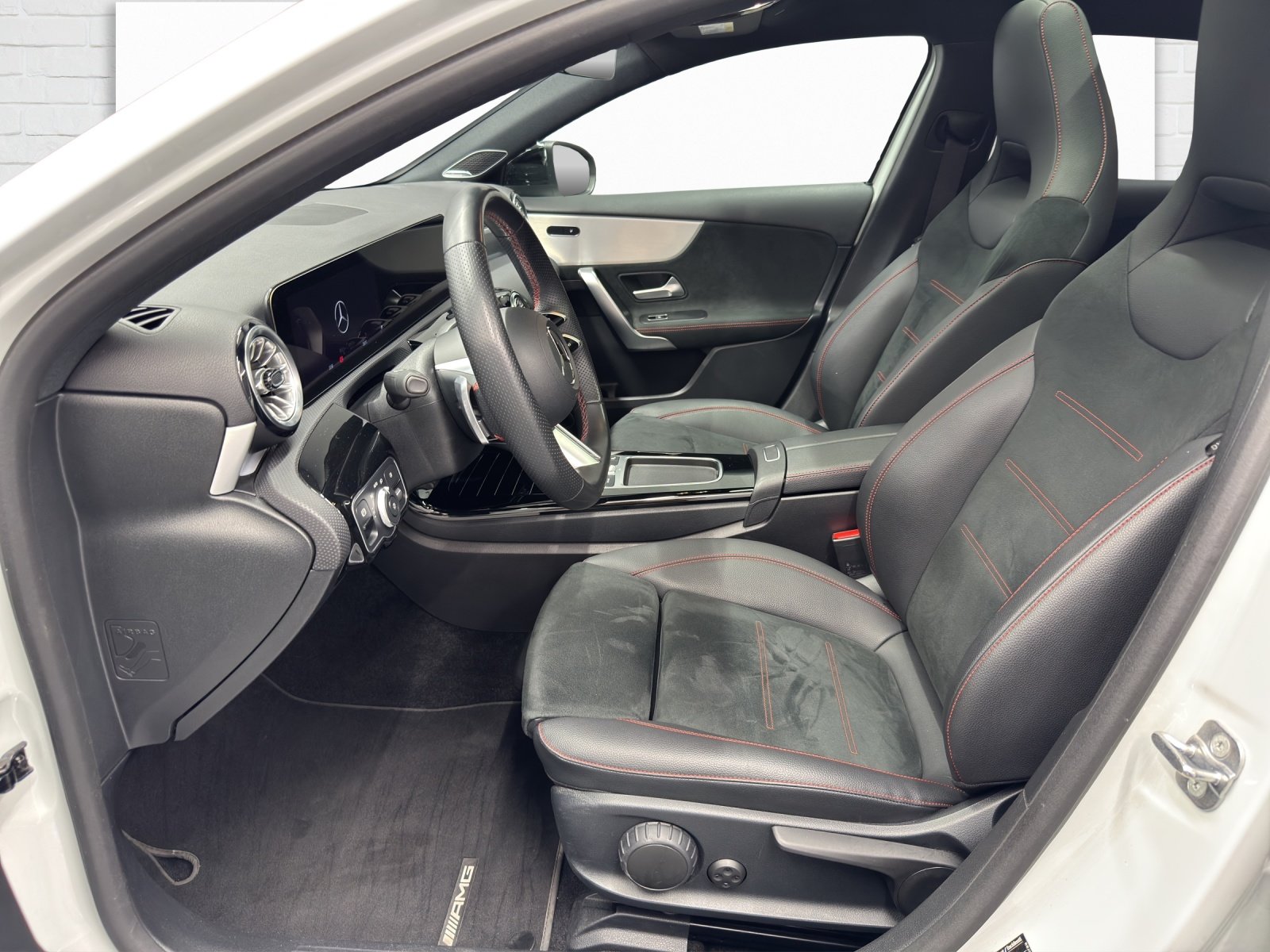 MERCEDES-BENZ A 220 AMG Line 4Matic, Mild-Hybrid Benzin/Elektro, Occasion / Gebraucht, Automatik - 7
