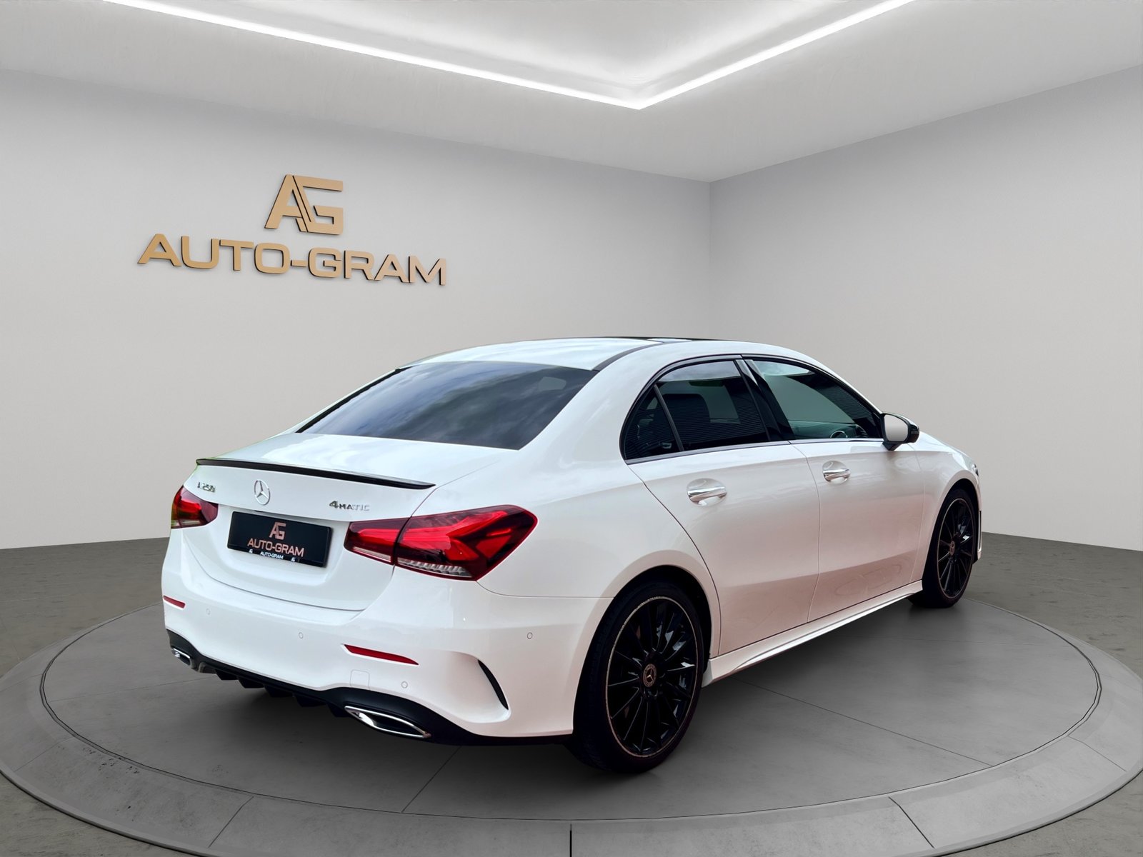 MERCEDES-BENZ A 220 AMG Line 7G-DCT 4Matic, Benzin, Occasion / Gebraucht, Automatik - 5