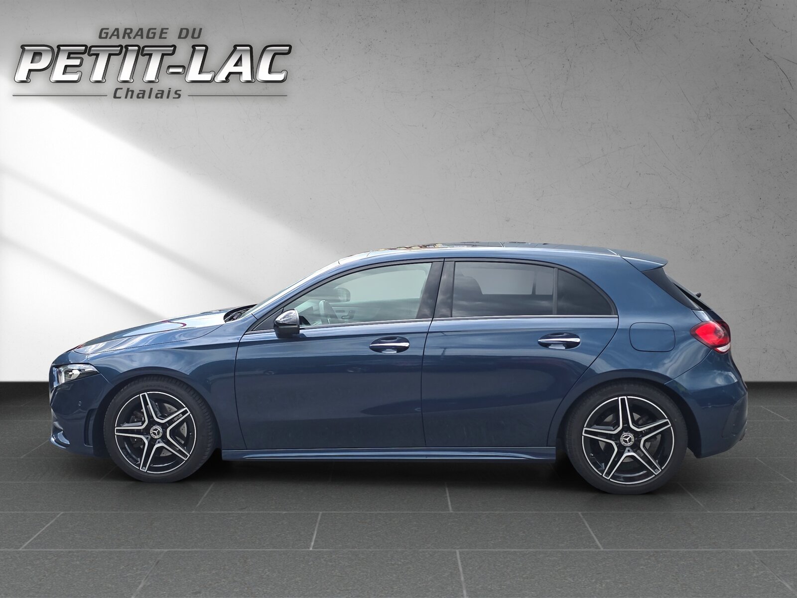 MERCEDES-BENZ A 220 Progressive 7G-DCT 4Matic, Benzin, Occasion / Gebraucht, Automatik - 7