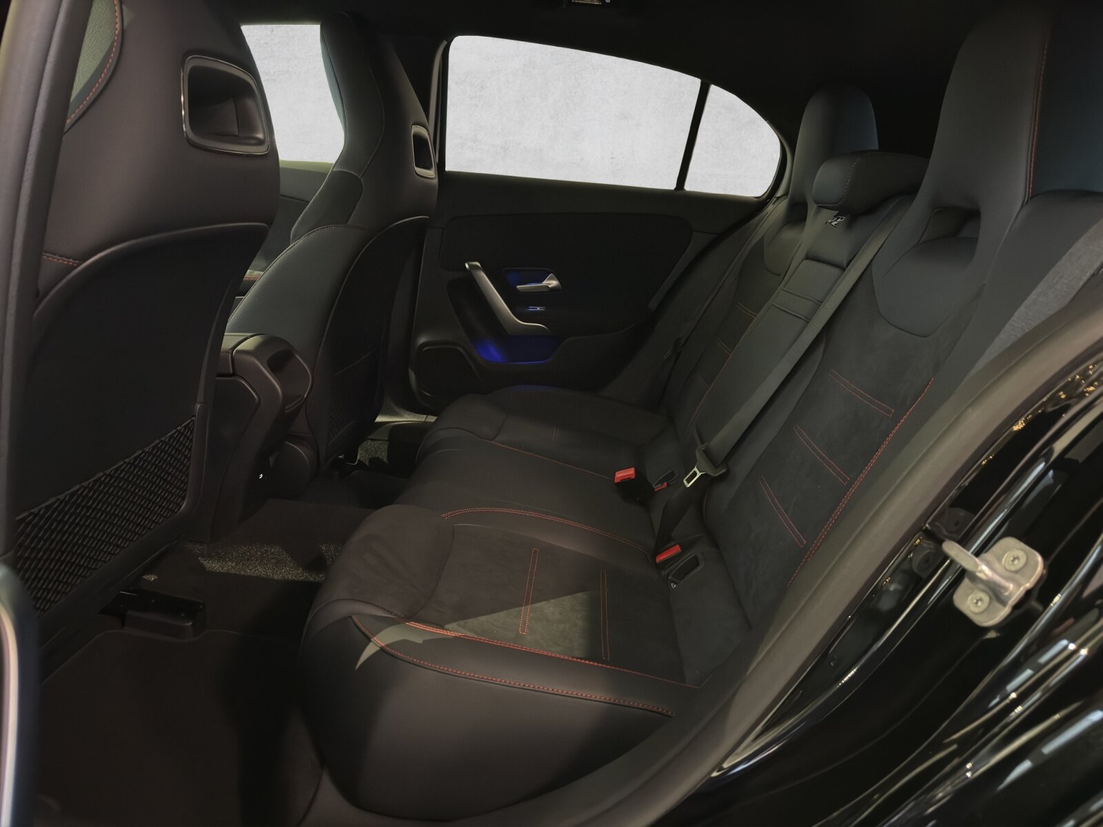 MERCEDES-BENZ A 220 4M AMG W177, Mild-Hybrid Benzin/Elektro, Occasion / Gebraucht, Automatik - 3