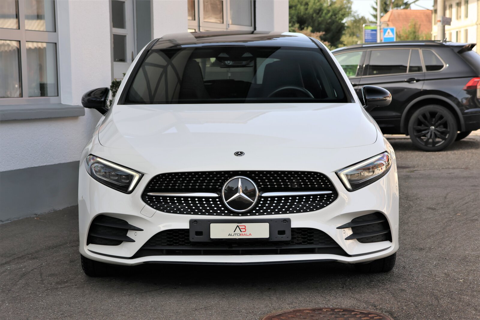 MERCEDES-BENZ A 220 AMG Line 7G-DCT, Benzin, Occasion / Gebraucht, Automatik - 2
