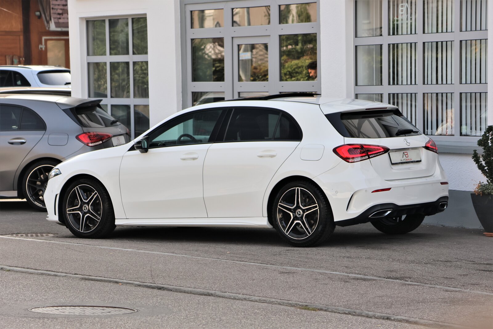 MERCEDES-BENZ A 220 AMG Line 7G-DCT, Benzin, Occasion / Gebraucht, Automatik - 5