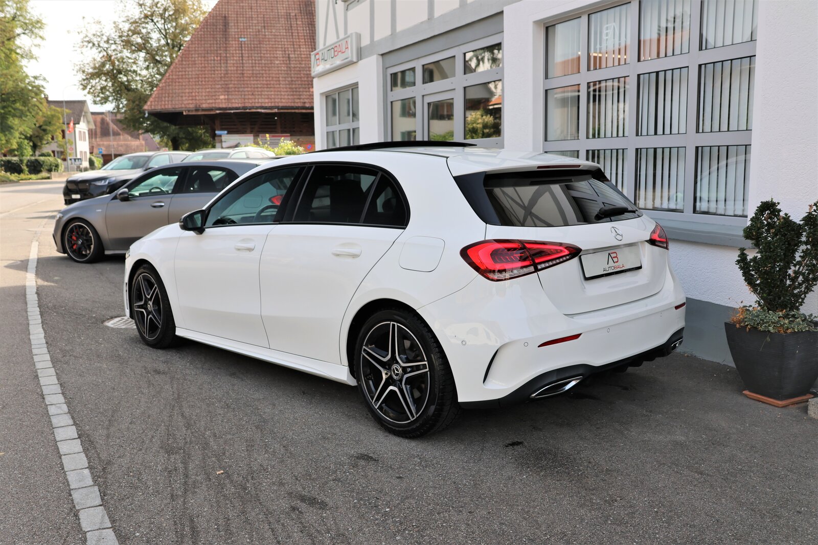 MERCEDES-BENZ A 220 AMG Line 7G-DCT, Benzin, Occasion / Gebraucht, Automatik - 7