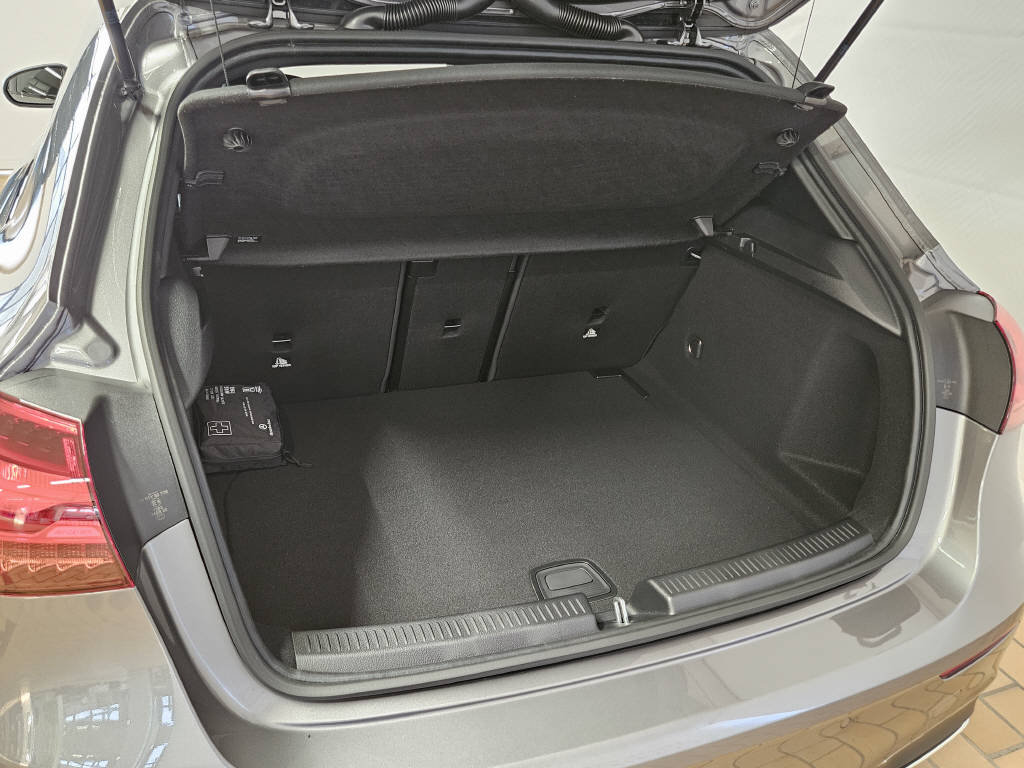 MERCEDES-BENZ A 220 4Matic AMG Line, Hybride Leggero Benzina/Elettrica, Auto dimostrativa, Automatico - 4