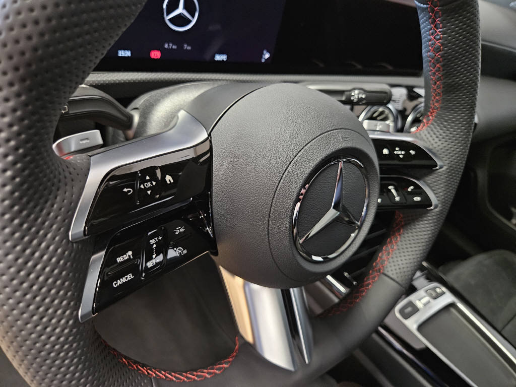 MERCEDES-BENZ A 220 4Matic AMG Line, Mild-Hybrid Petrol/Electric, Ex-demonstrator, Automatic - 7