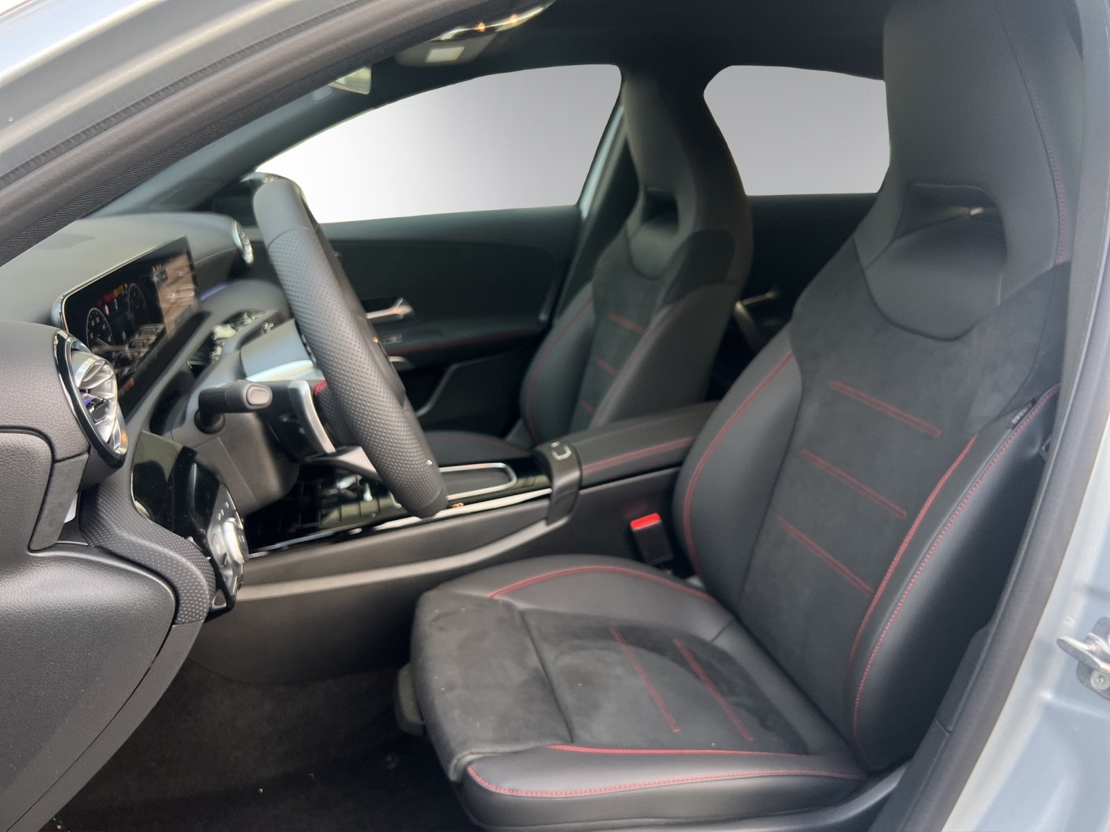MERCEDES-BENZ A 220 4Matic 8G-DCT, Hybride Leggero Benzina/Elettrica, Auto dimostrativa, Automatico - 3