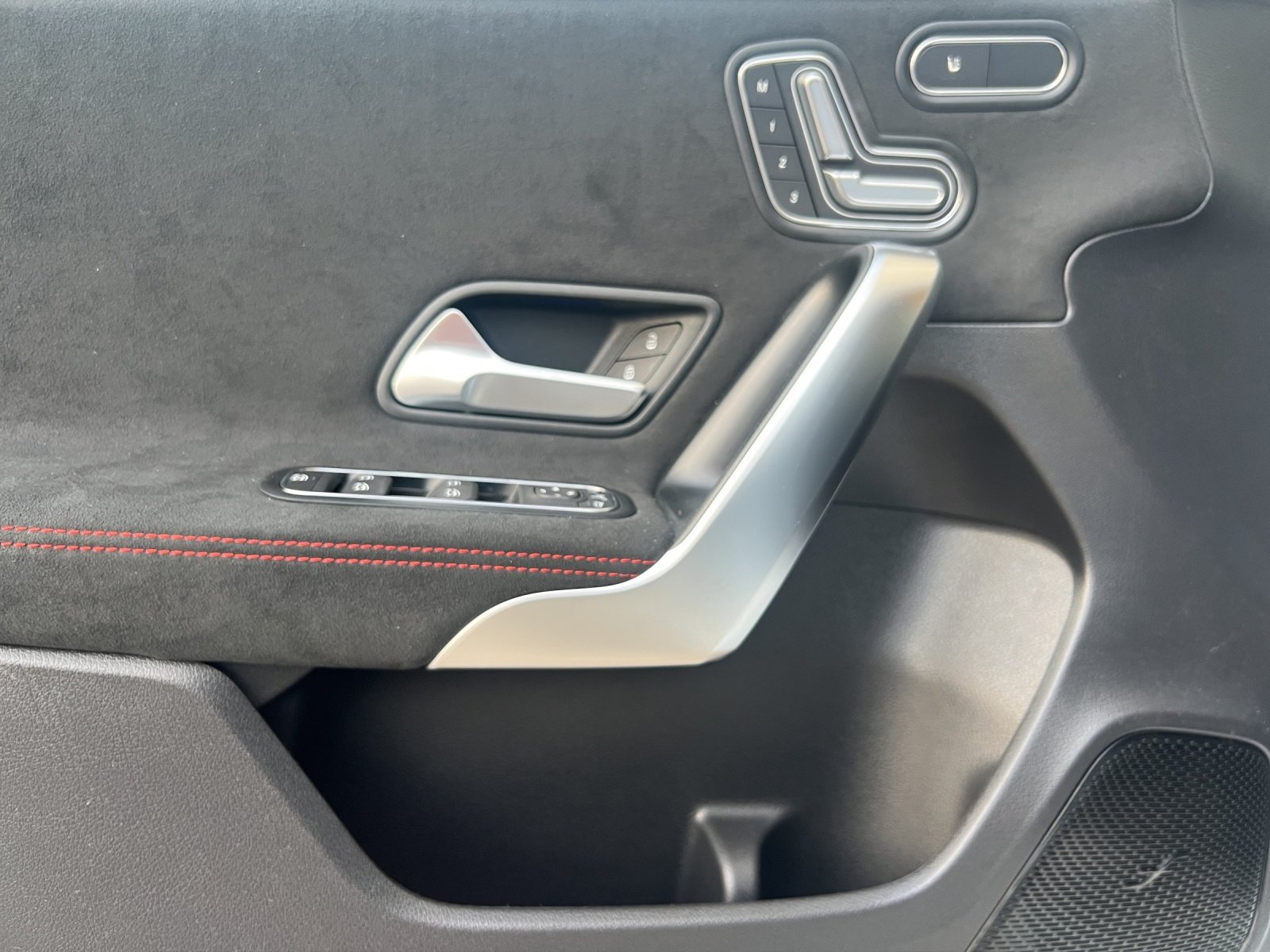 MERCEDES-BENZ A 220 4Matic 8G-DCT, Hybride Leggero Benzina/Elettrica, Auto dimostrativa, Automatico - 4