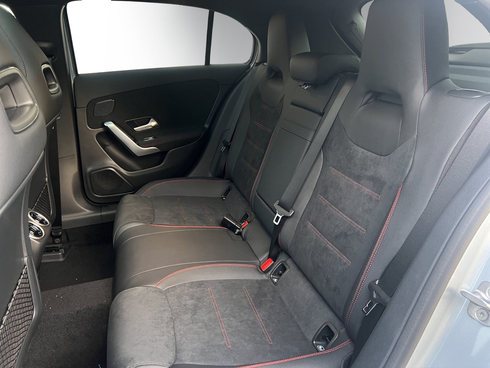 MERCEDES-BENZ A 220 4Matic 8G-DCT, Hybride Leggero Benzina/Elettrica, Auto dimostrativa, Automatico - 5