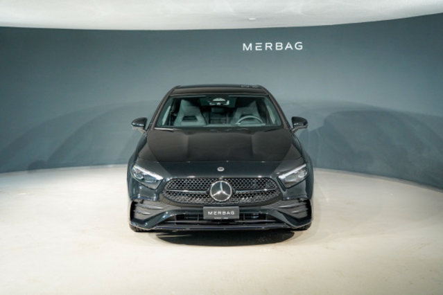 MERCEDES-BENZ A 220 4Matic 8G-DCT, Hybride Leggero Benzina/Elettrica, Auto dimostrativa, Automatico - 2