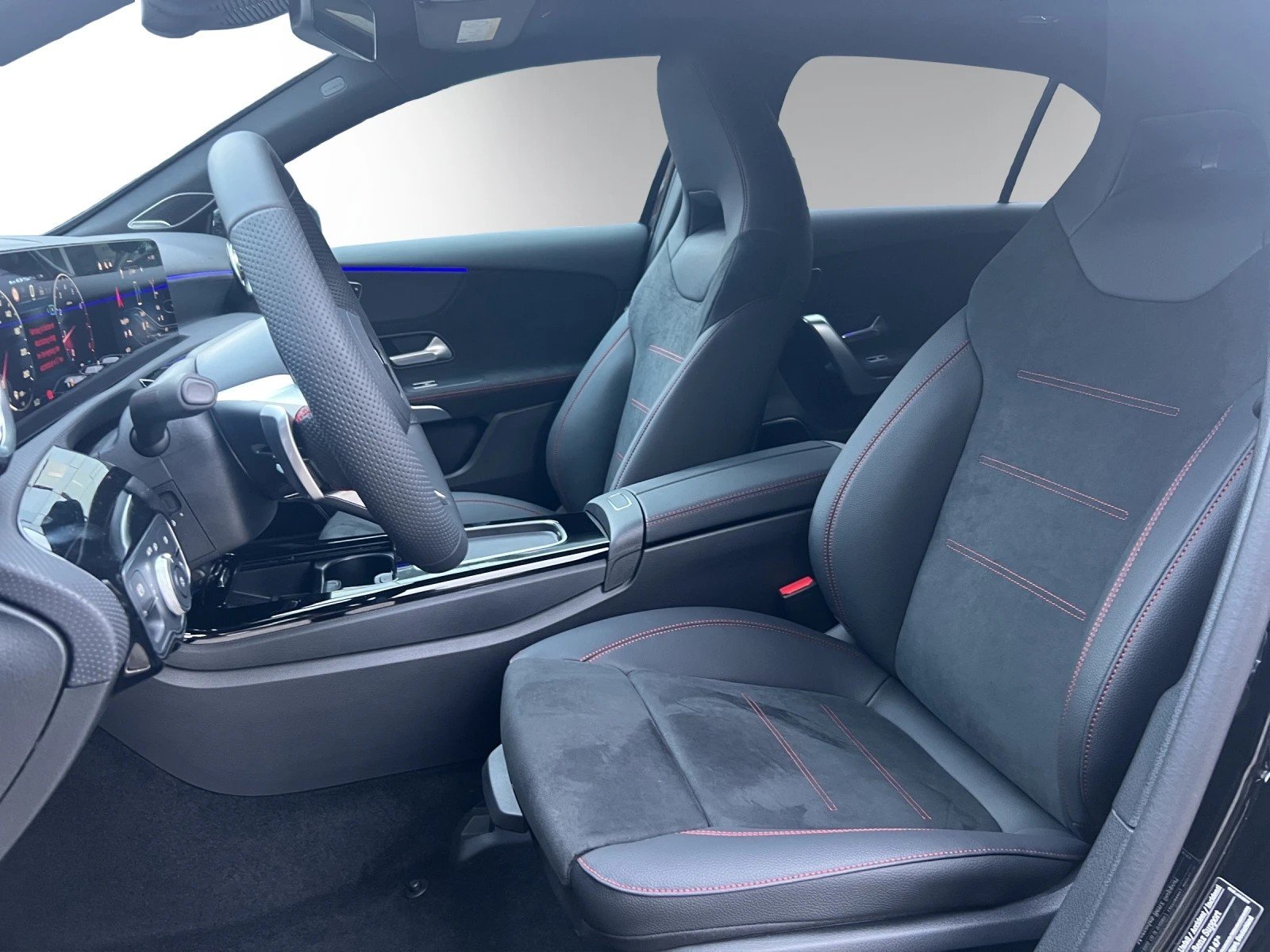 MERCEDES-BENZ A 220 4Matic 8G-DCT, Hybride Léger Essence/Électricité, Voiture de démonstration, Automatique - 5