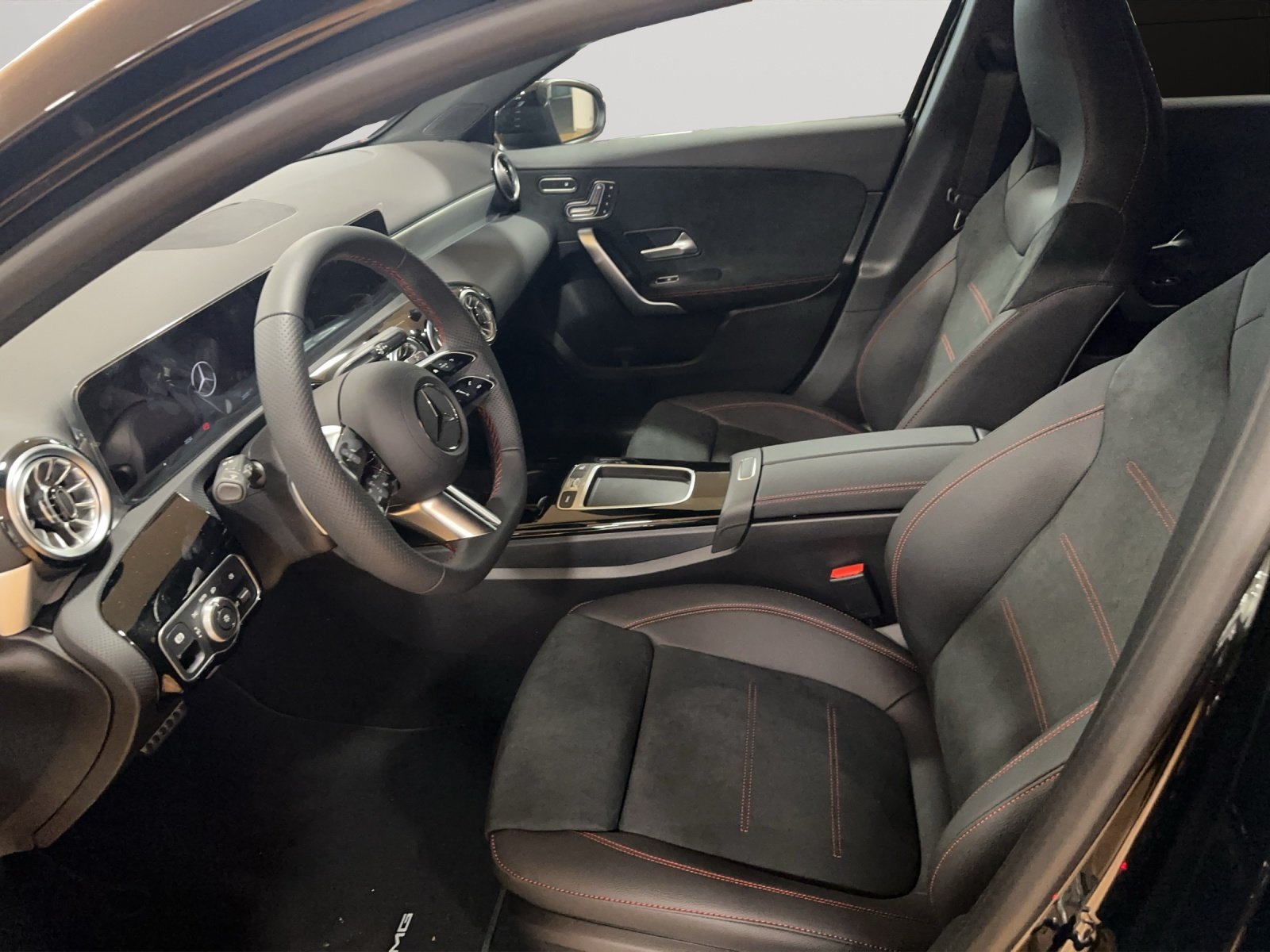 MERCEDES-BENZ A 220 4Matic 8G-DCT, Hybride Leggero Benzina/Elettrica, Auto dimostrativa, Automatico - 5
