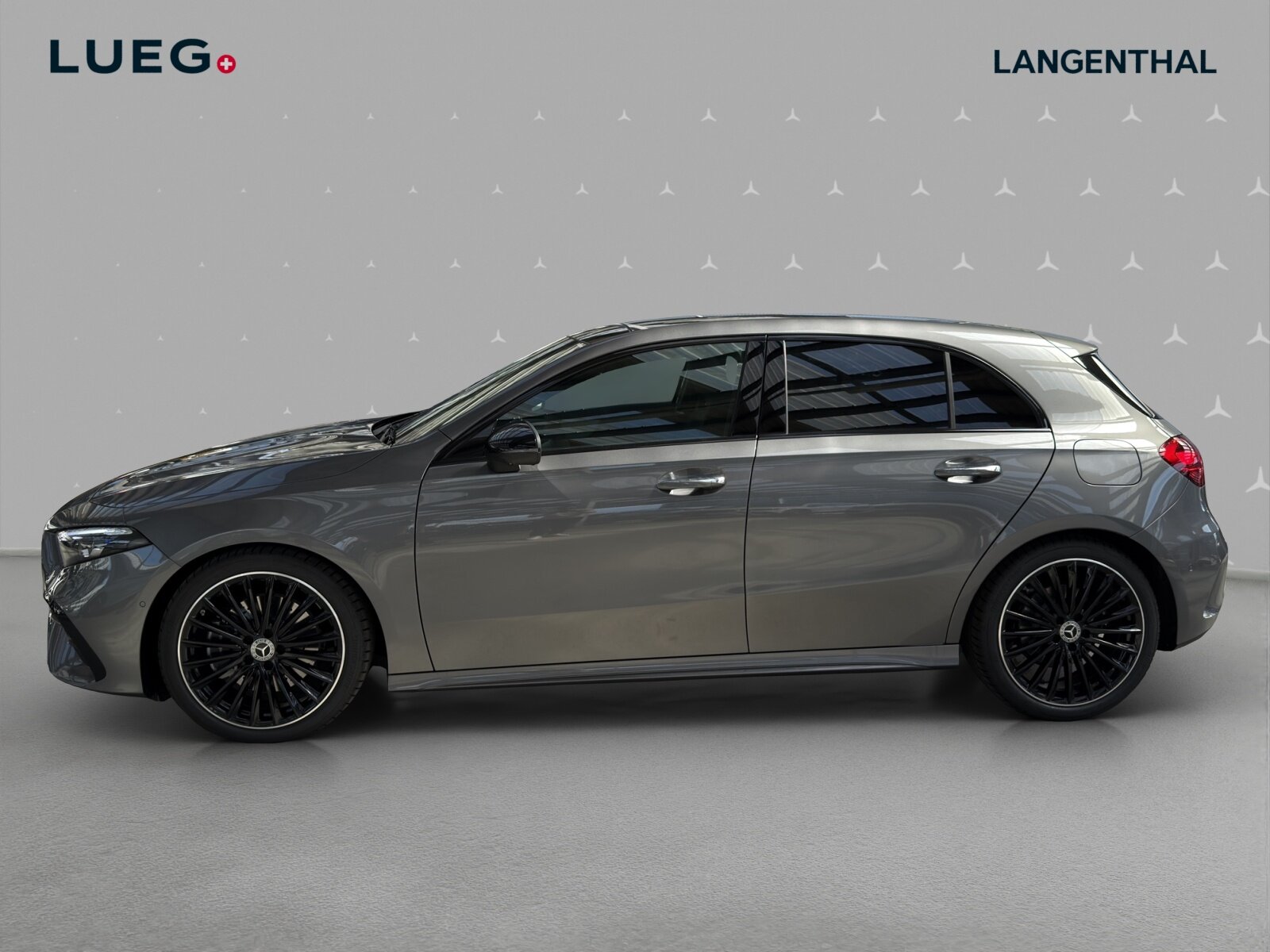 MERCEDES-BENZ A 220 4Matic 8G-DCT, Hybride Leggero Benzina/Elettrica, Auto dimostrativa, Automatico - 2