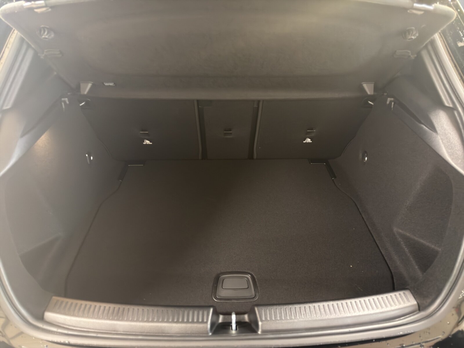 MERCEDES-BENZ A 220 4Matic 8G-DCT, Mild-Hybrid Petrol/Electric, Ex-demonstrator, Automatic - 6