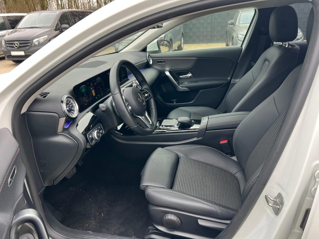MERCEDES-BENZ EQ, Mild-Hybrid Benzin/Elektro, Occasion / Gebraucht, Automatik - 4