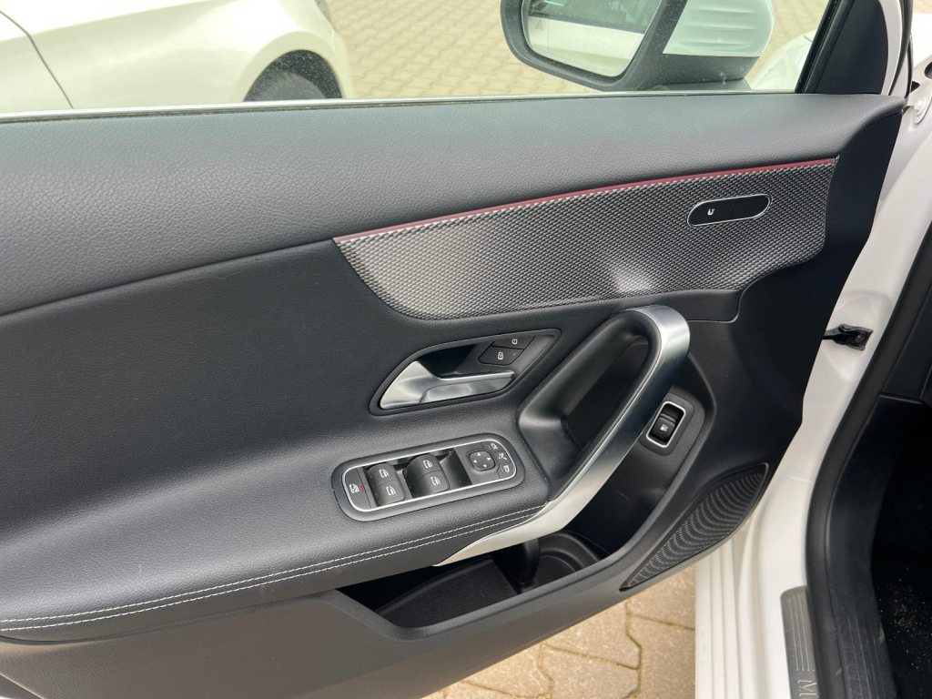MERCEDES-BENZ EQ, Mild-Hybrid Benzin/Elektro, Occasion / Gebraucht, Automatik - 3