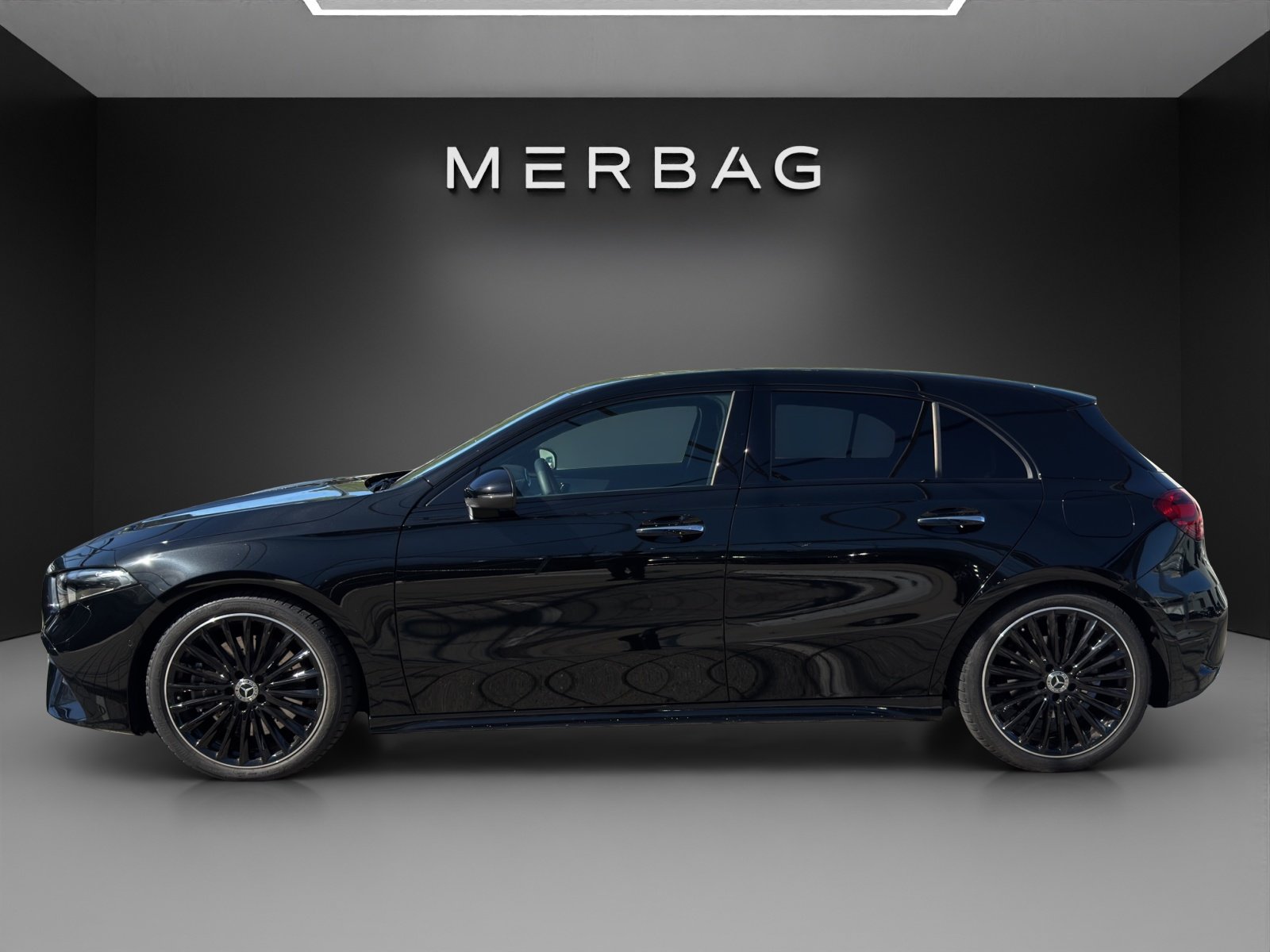 MERCEDES-BENZ A 250 4Matic 8G-DCT, Mild-Hybrid Benzin/Elektro, Neuwagen, Automatik - 2