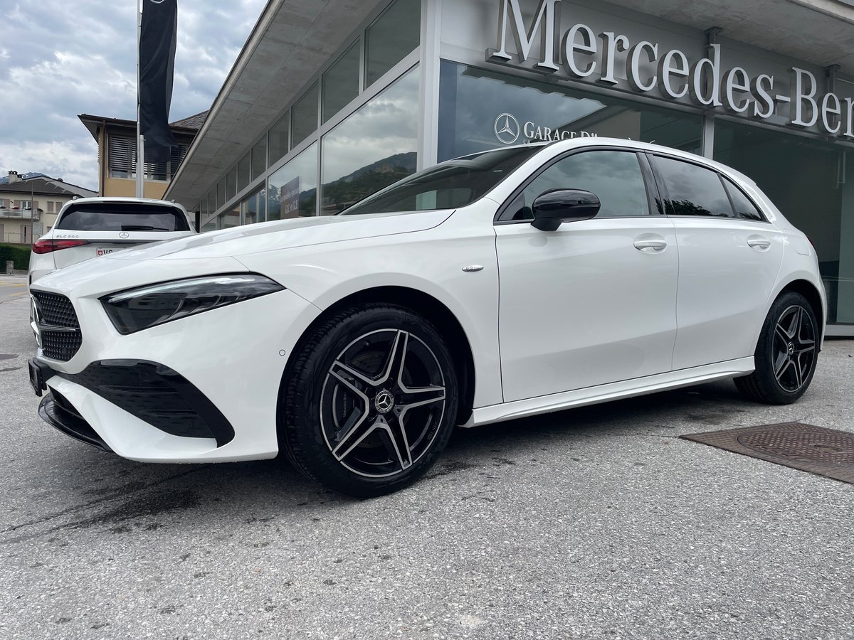 MERCEDES-BENZ A 250 e EQ Star 8G-DCT AMG Line, Plug-in-Hybrid Benzina/Elettrica, Auto nuove, Automatico