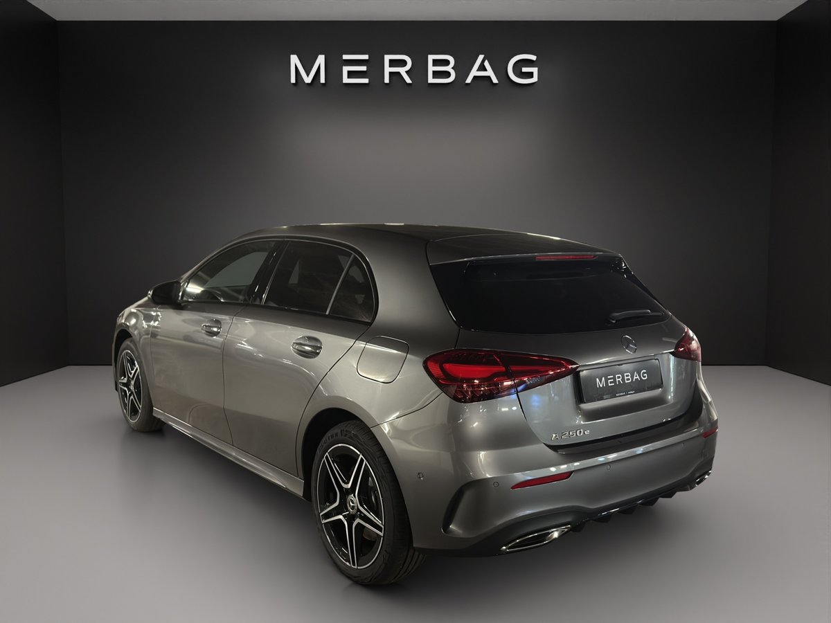 MERCEDES-BENZ A 250 e EQ Star 8G-DCT, Plug-in-Hybrid Benzina/Elettrica, Auto nuove, Automatico - 3