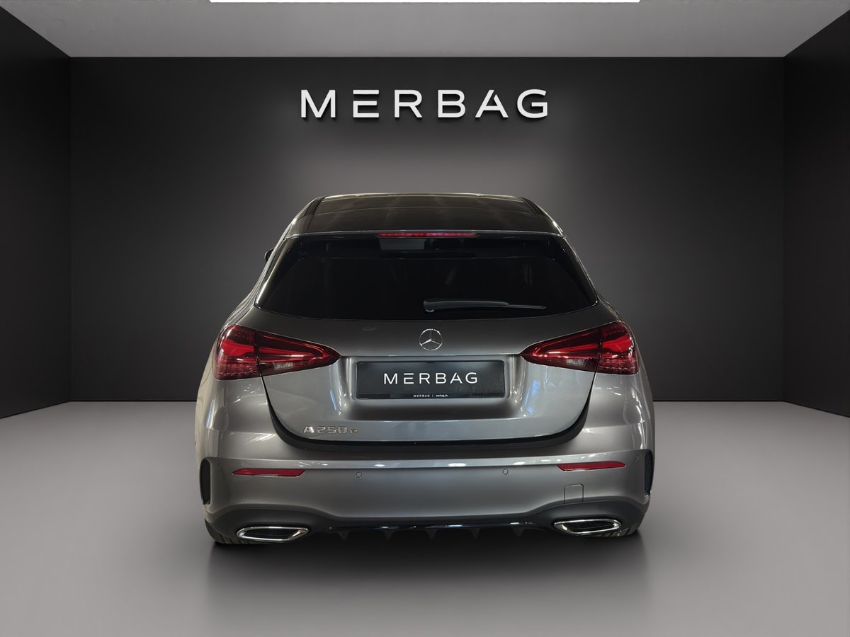 MERCEDES-BENZ A 250 e EQ Star 8G-DCT, Plug-in-Hybrid Benzina/Elettrica, Auto nuove, Automatico - 4