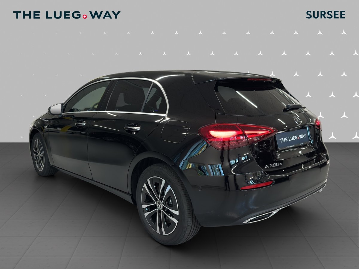 MERCEDES-BENZ A 250 e EQ Star 8G-DCT, Hybride Rechargeable Essence/Électricité, Voiture nouvelle, Automatique - 5