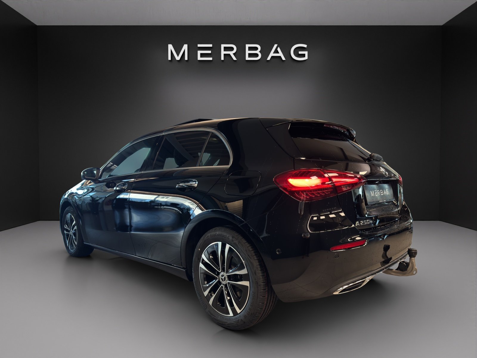 MERCEDES-BENZ A 250 e EQ Star 8G-DCT, Plug-in-Hybrid Benzina/Elettrica, Auto nuove, Automatico - 4