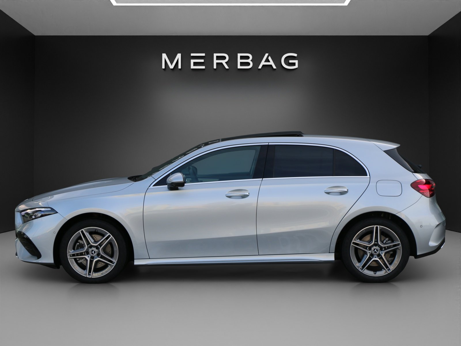 MERCEDES-BENZ A 250 e EQ Star 8G-DCT, Plug-in-Hybrid Benzina/Elettrica, Auto nuove, Automatico - 2
