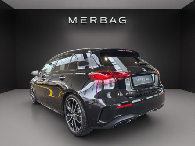 MERCEDES-BENZ A 250 4Matic 8G-DCT, Mild-Hybrid Benzin/Elektro, Neuwagen, Automatik - 4