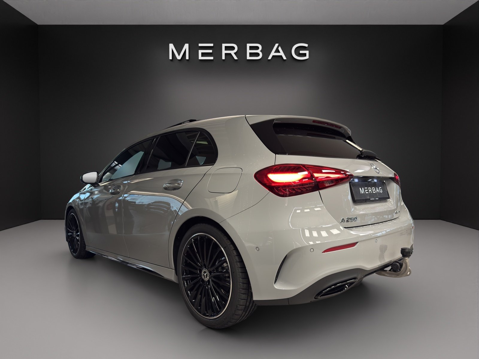 MERCEDES-BENZ A 250 4Matic 8G-DCT AMG Line, Hybride Léger Essence/Électricité, Voiture nouvelle, Automatique - 4