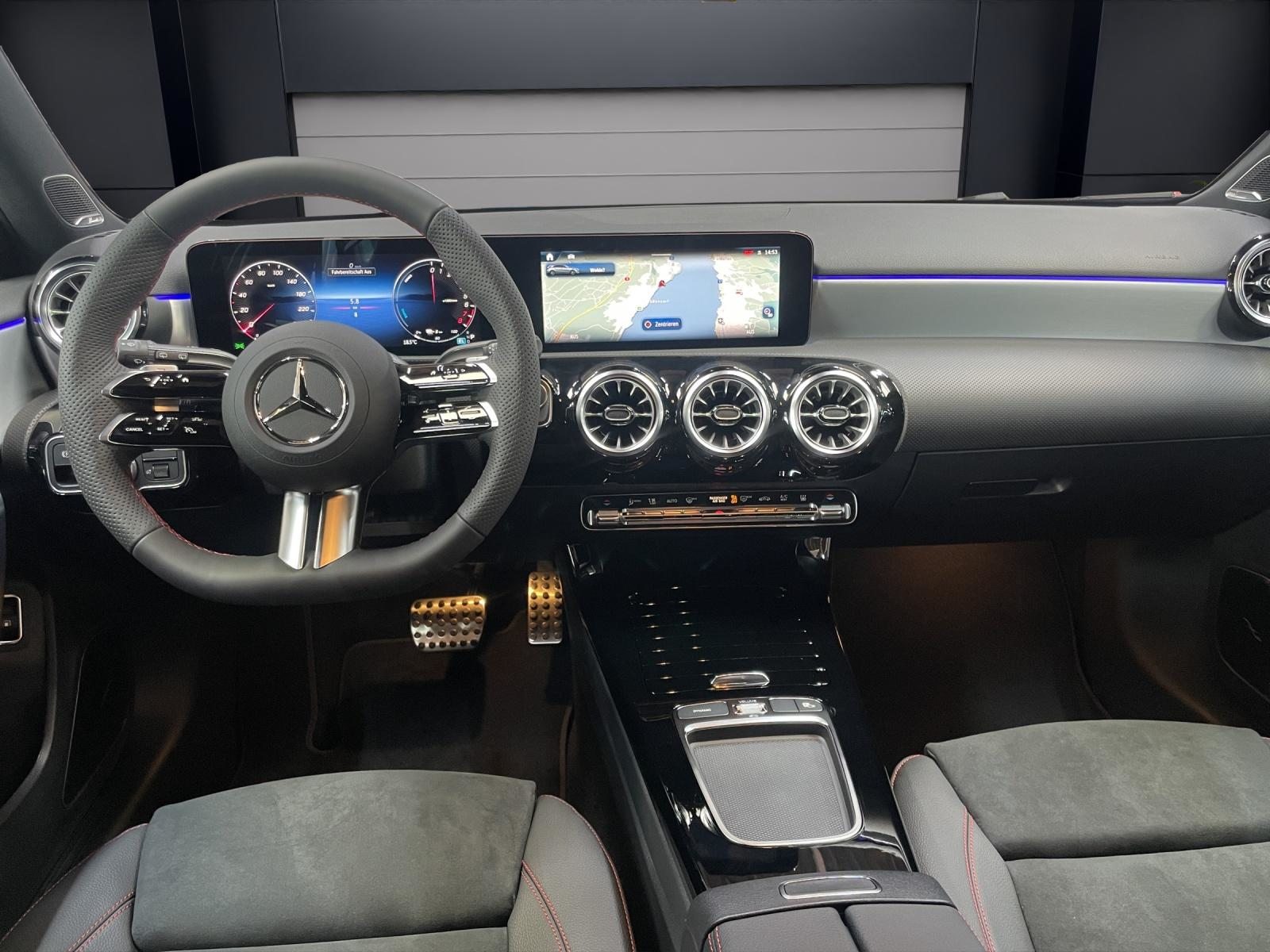MERCEDES-BENZ A 250 e EQ Star AMG Line, Hybride Rechargeable Essence/Électricité, Voiture nouvelle, Automatique - 5