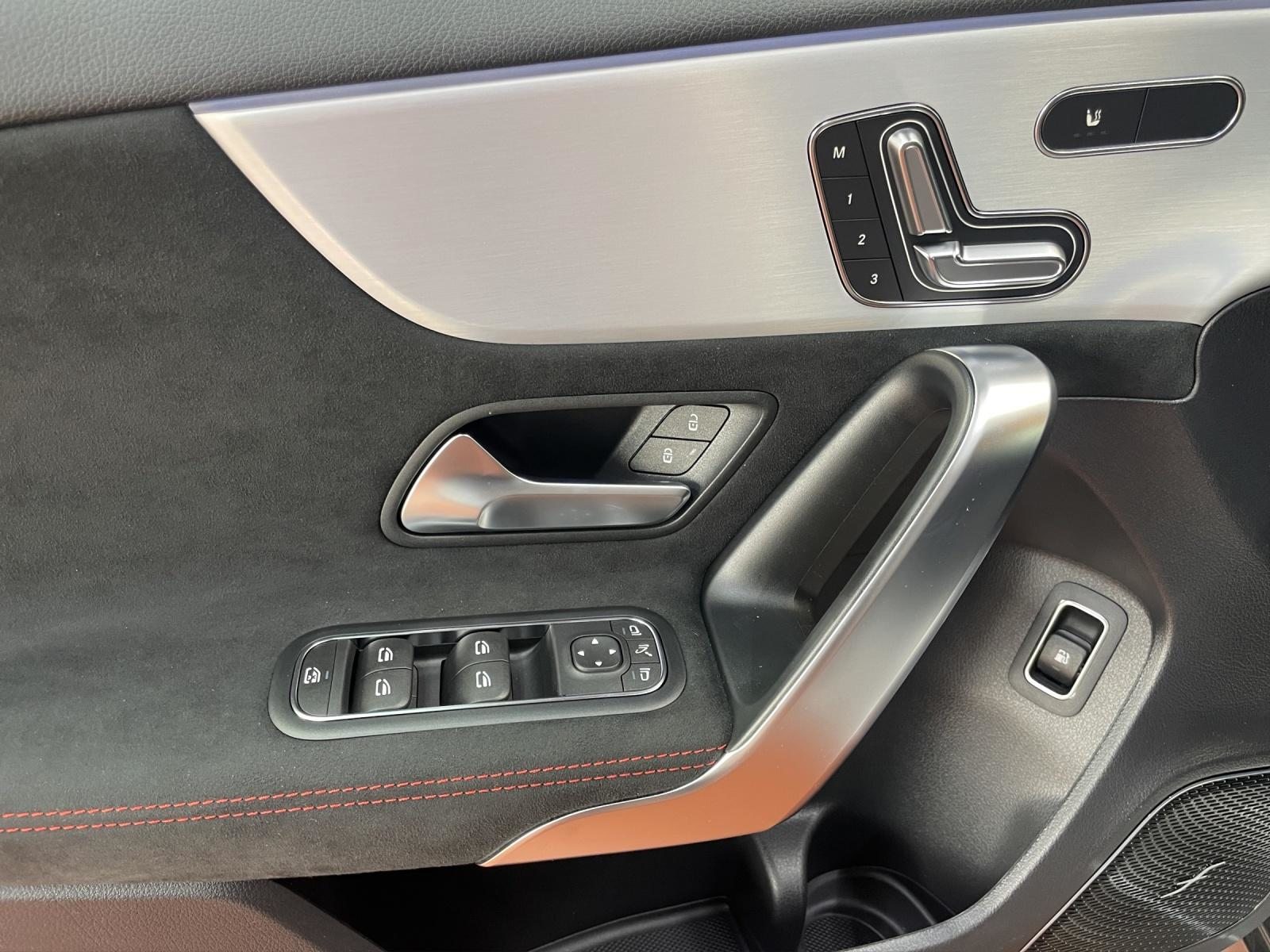 MERCEDES-BENZ A 250 e EQ Star AMG Line, Hybride Rechargeable Essence/Électricité, Voiture nouvelle, Automatique - 7