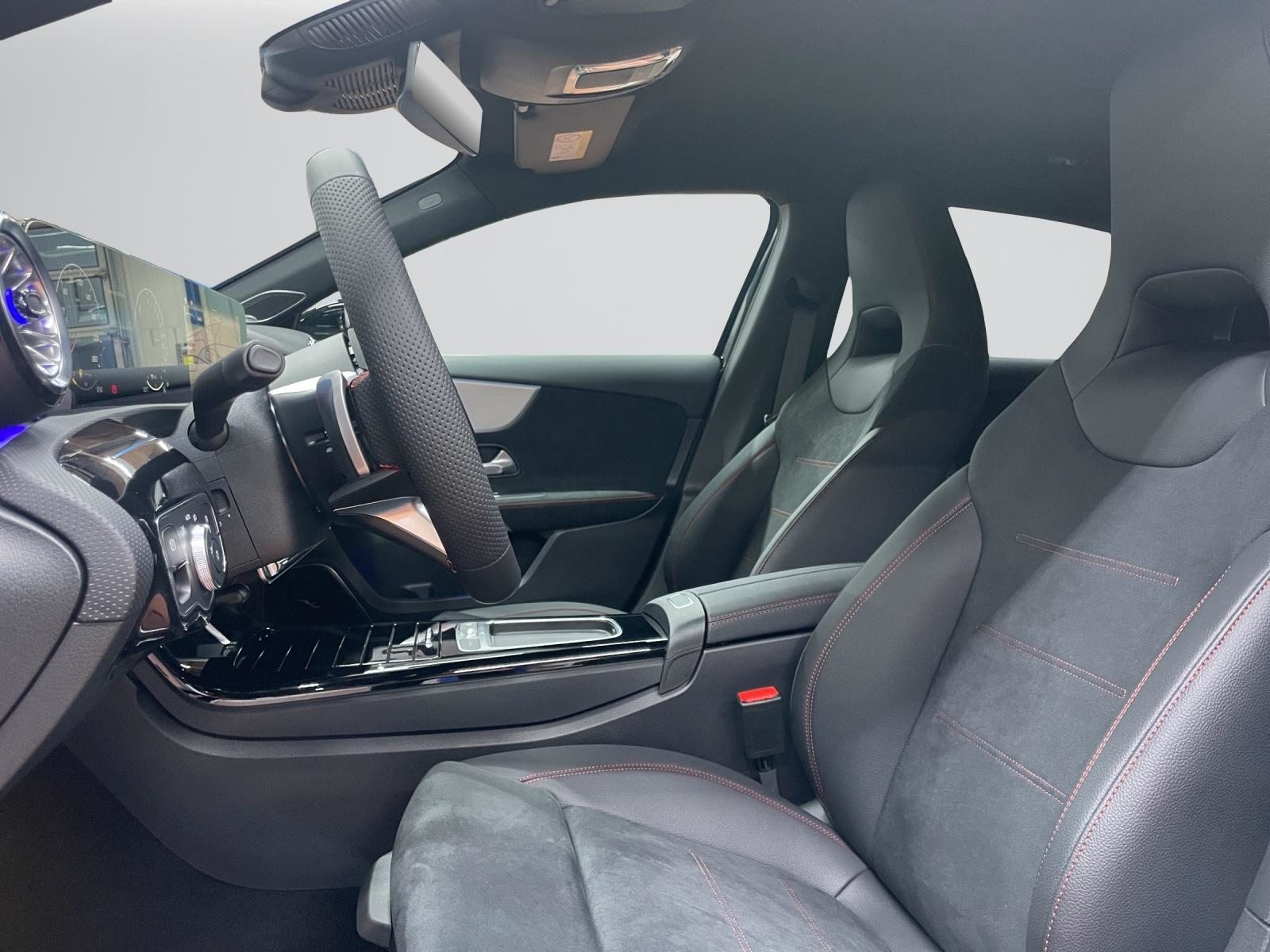 MERCEDES-BENZ A 250 e EQ Star AMG Line, Hybride Rechargeable Essence/Électricité, Voiture nouvelle, Automatique - 4