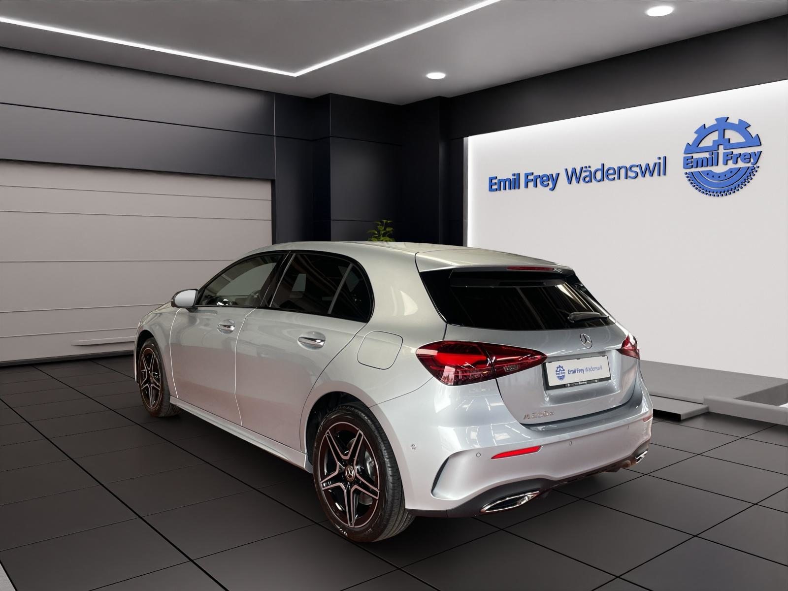 MERCEDES-BENZ A 250 e EQ Star AMG Line, Hybride Rechargeable Essence/Électricité, Voiture nouvelle, Automatique - 3