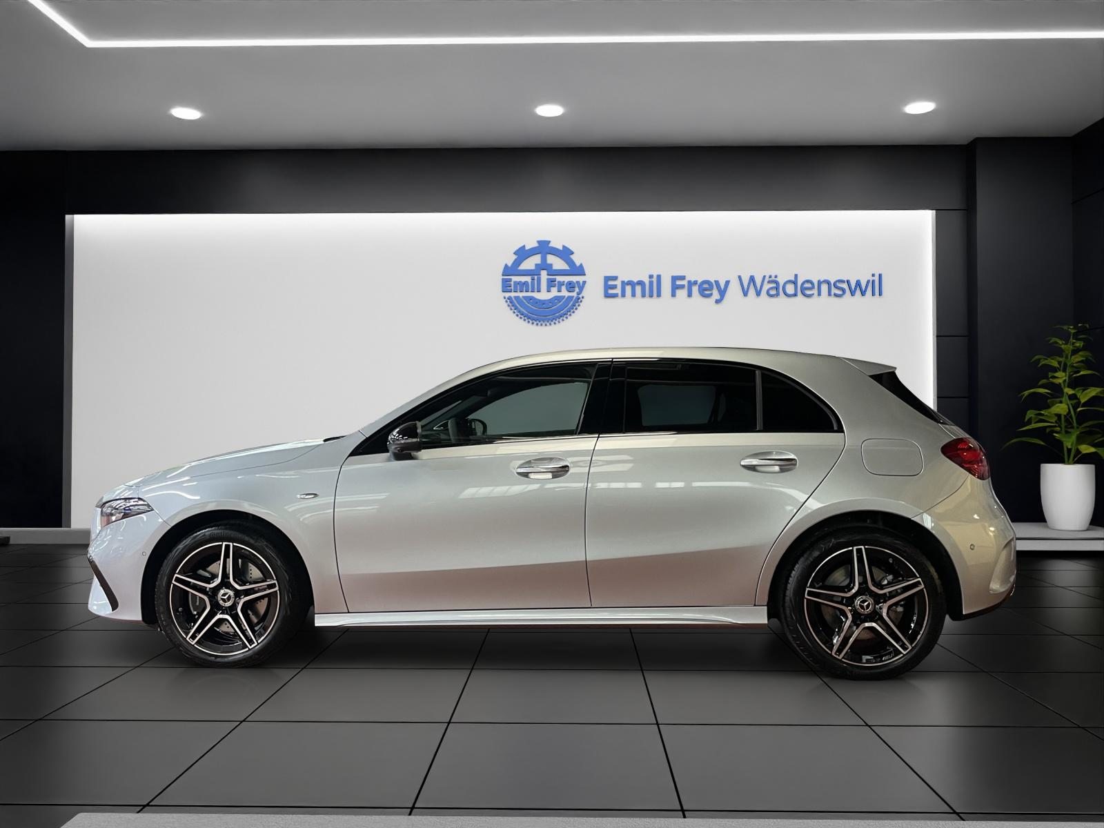 MERCEDES-BENZ A 250 e EQ Star AMG Line, Hybride Rechargeable Essence/Électricité, Voiture nouvelle, Automatique - 2