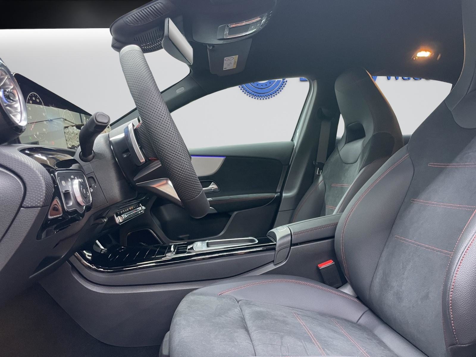 MERCEDES-BENZ A 250 e EQ Star AMG Line, Hybride Rechargeable Essence/Électricité, Voiture nouvelle, Automatique - 4