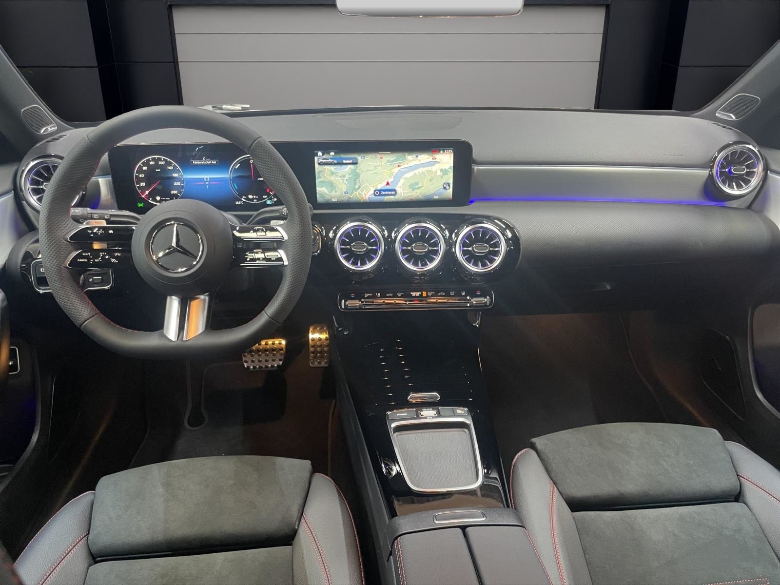 MERCEDES-BENZ A 250 e EQ Star AMG Line, Plug-in-Hybrid Benzina/Elettrica, Auto nuove, Automatico - 5