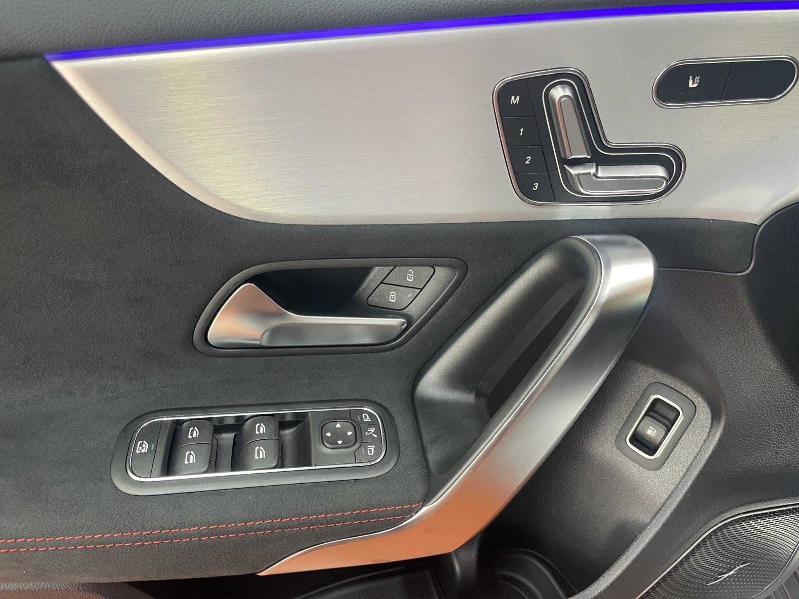 MERCEDES-BENZ A 250 e EQ Star AMG Line, Plug-in-Hybrid Benzina/Elettrica, Auto nuove, Automatico - 7