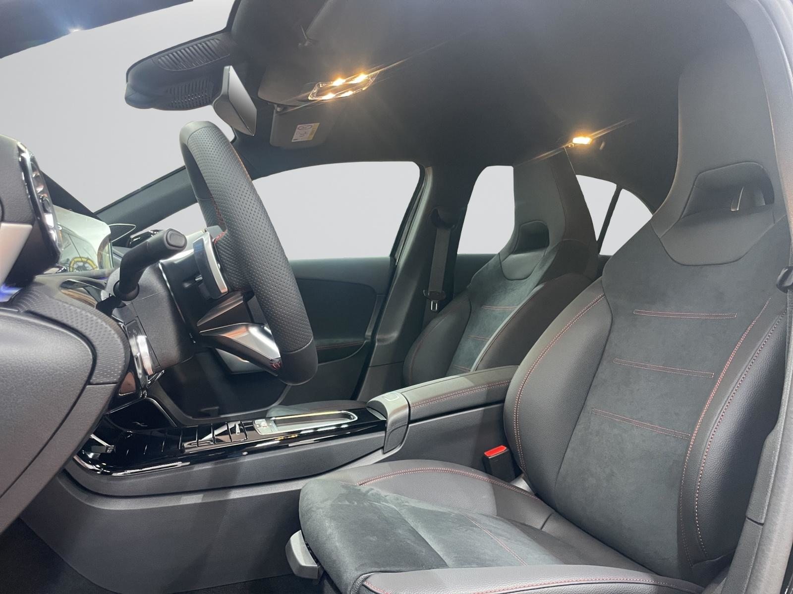 MERCEDES-BENZ A 250 e EQ Star AMG Line, Hybride Rechargeable Essence/Électricité, Voiture nouvelle, Automatique - 4