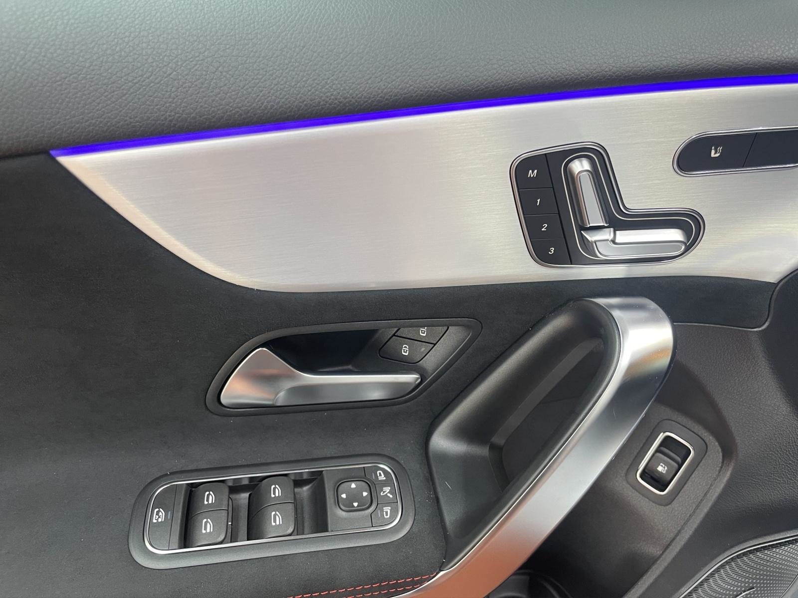 MERCEDES-BENZ A 250 e EQ Star AMG Line, Hybride Rechargeable Essence/Électricité, Voiture nouvelle, Automatique - 7
