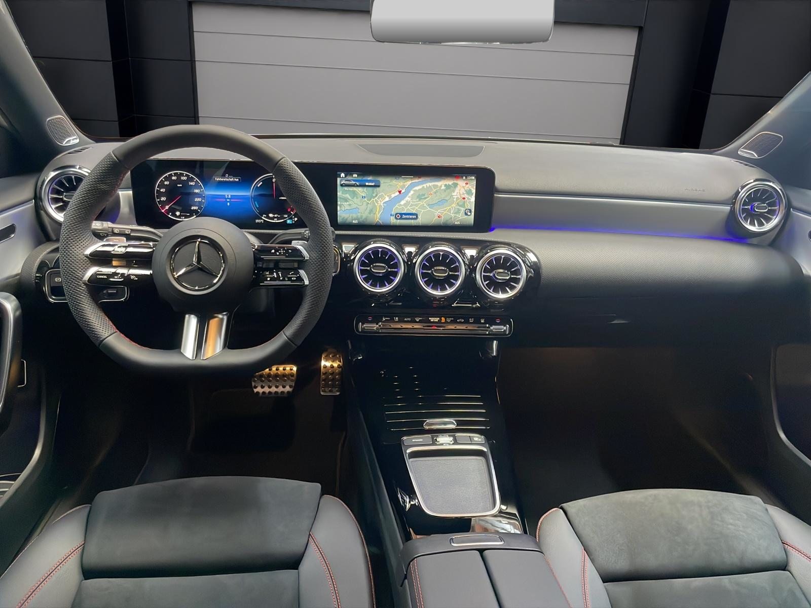 MERCEDES-BENZ A 250 e EQ Star AMG Line, Plug-in-Hybrid Benzina/Elettrica, Auto nuove, Automatico - 5