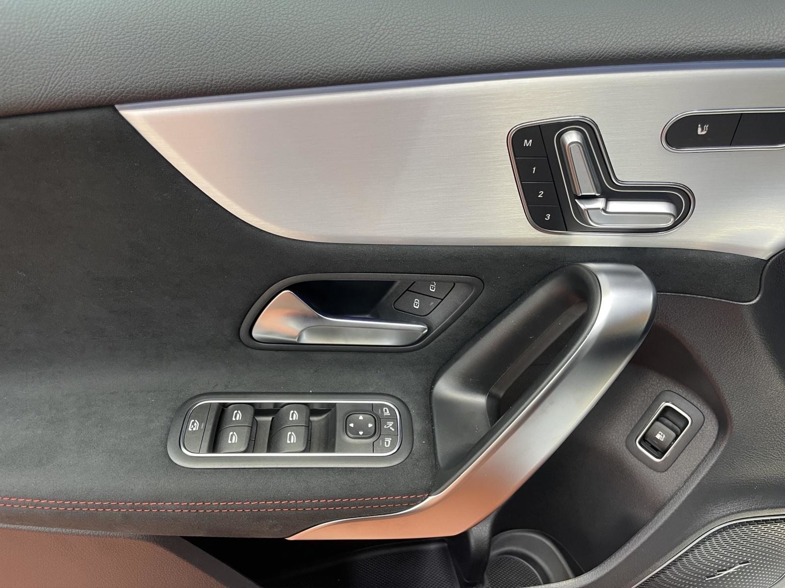 MERCEDES-BENZ A 250 e EQ Star AMG Line, Hybride Rechargeable Essence/Électricité, Voiture nouvelle, Automatique - 7