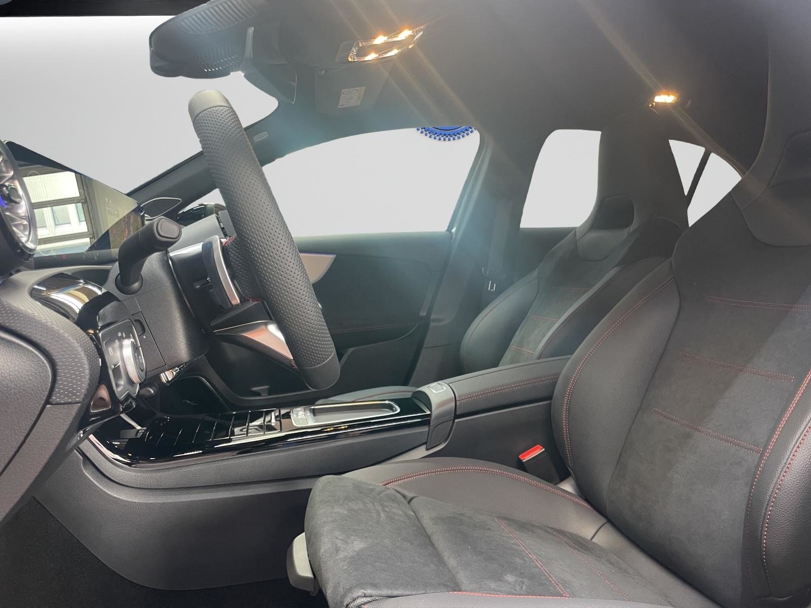 MERCEDES-BENZ A 250 e EQ Star AMG Line, Hybride Rechargeable Essence/Électricité, Voiture nouvelle, Automatique - 4