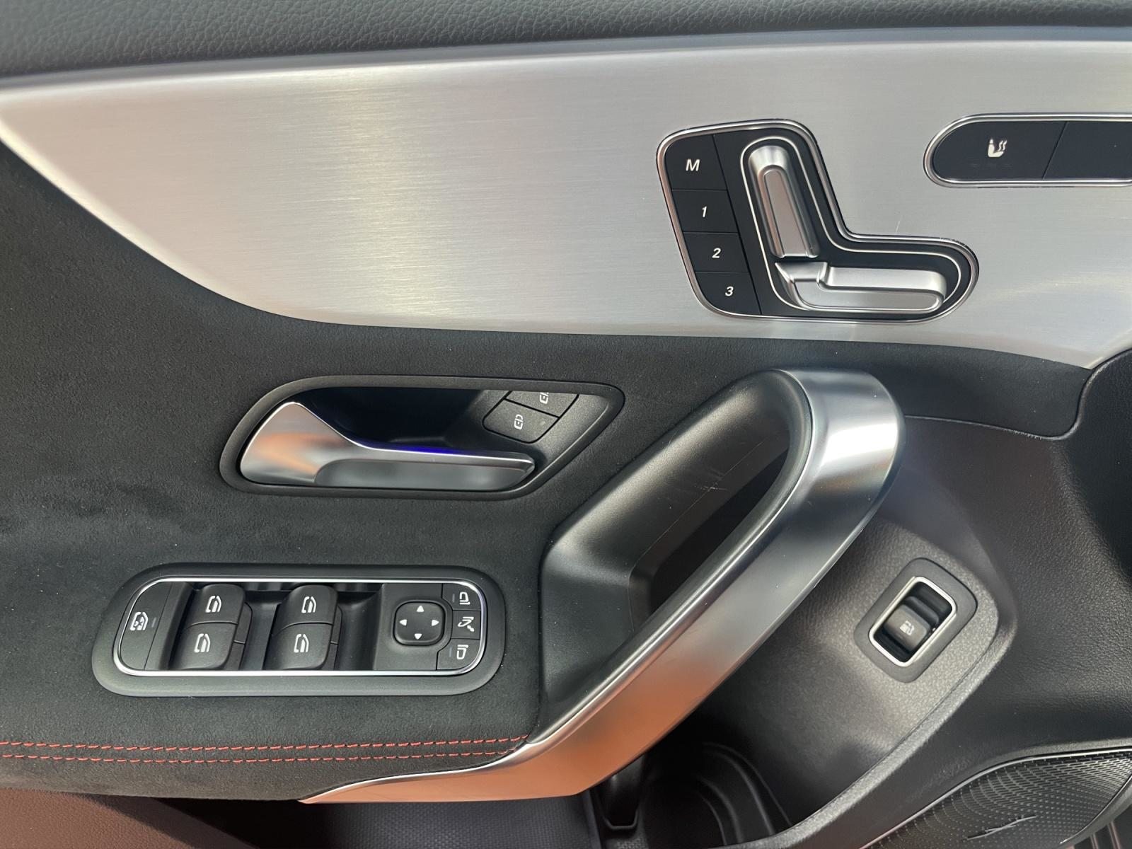 MERCEDES-BENZ A 250 e EQ Star AMG Line, Hybride Rechargeable Essence/Électricité, Voiture nouvelle, Automatique - 7